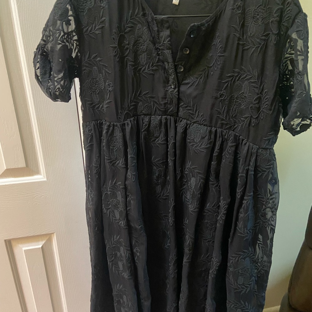 Black Lace Short Sleeve Dress